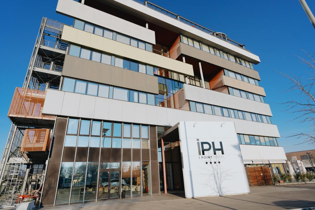 New Ipoint Hotel サン・ジョヴァンニ・イン・ペルシチェート エクステリア 写真