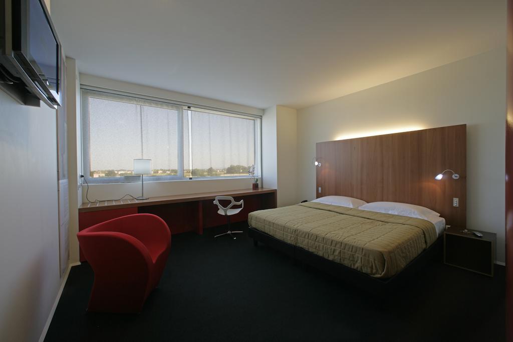 New Ipoint Hotel サン・ジョヴァンニ・イン・ペルシチェート 部屋 写真