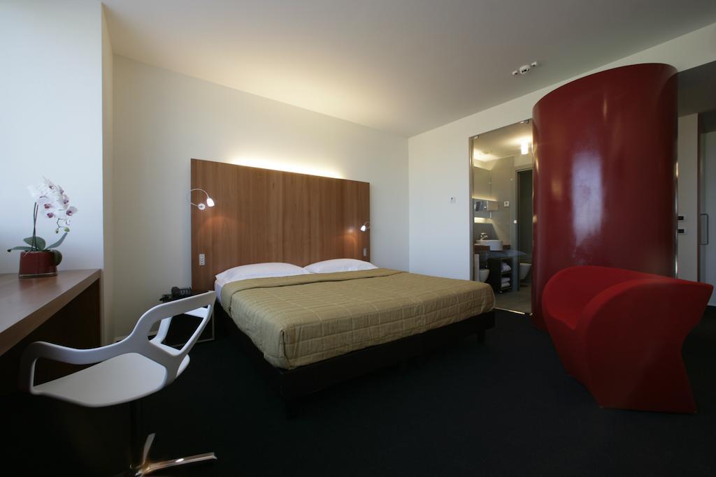New Ipoint Hotel サン・ジョヴァンニ・イン・ペルシチェート エクステリア 写真